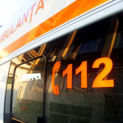 Tragedie în Sibiu: Șoferul unei autoutilitare și-a pierdut viața după ce a fost lovit de tren la trecerea cu calea ferată.