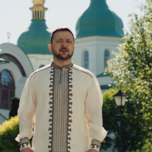 Alitul lui Zelenski de Paşte: Dumnezeu cu steagul ucrainean pe umăr. Viaţa va învinge moartea.