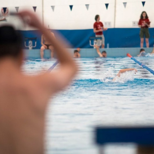 Termenul de înscriere la Swimathon Târgu Mureş prelungit până pe 10 mai: 12 proiecte depuse pentru ediția acestui an. Evenimentul sportiv național își propune să aducă schimbări pozitive în comunitate prin strângerea de fonduri pentru proiecte sociale și comunitare. Formarea echipelor de înotători pentru competiție va avea loc în următoarele două săptămâni. Evenimentul va avea loc pe 16 iunie la Târgu Mureş.