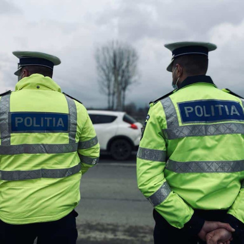 Doi șoferi din Alba vor da explicații la anchetă pentru încălcarea legislației rutiere. Polițiștii au depistat mai multe abateri la verificarea documentelor.