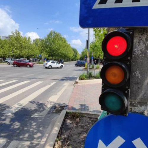 Nicușor Dan extinde sistemul de semaforizare inteligentă în București: Opt noi intersecții integrate în BTMS