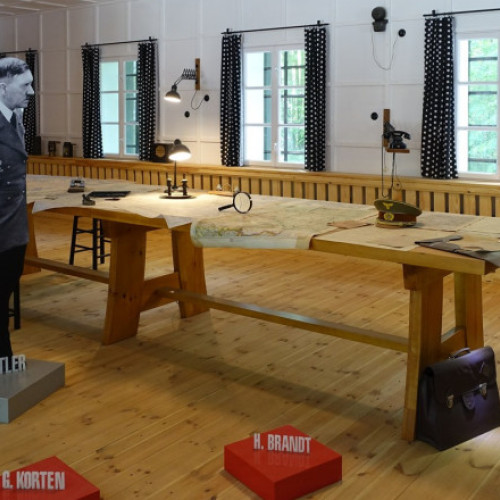 Procurorii polonezi au închis ancheta privind scheletele din "Bârlogul Lupului", fosta bază a lui Hitler, fără să afle ale cui erau