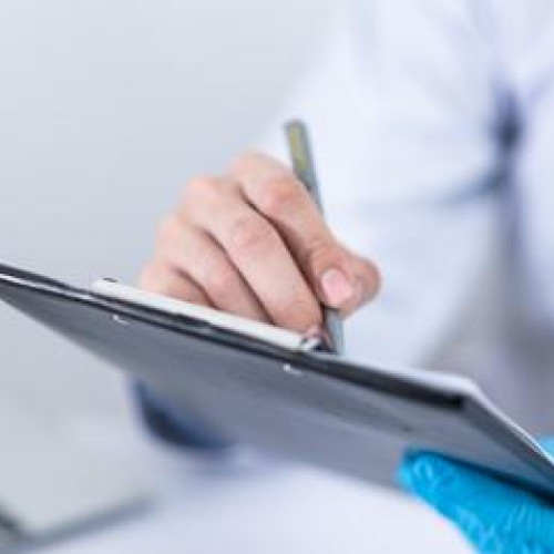 Precauții privind alimentația în perioada sărbătorilor pascale: Nutriționiștii recomandă consumul de legume verzi și fibre pentru o digestie ușoară