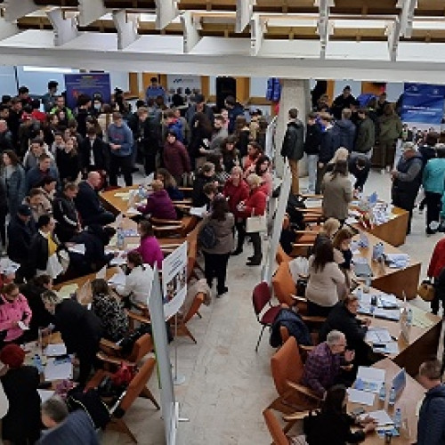 Bursa generală a locurilor de muncă la Casa de Cultură din Satu Mare - Eveniment organizat de AJOFM Satu Mare