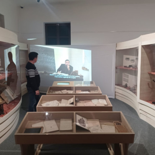 Noaptea Muzeelor prinde viață la #radiomures, explorând povești și expoziții fascinante la Muzeul Județean Mureș!