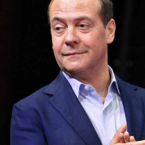 Medvedev avertizează: Nucleară în capitalele occidentale! Bastarzi iresponsabili și trupe in Ucraina