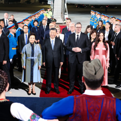 Xi Jinping, întâmpinat cu o horă sârbească la Belgrad