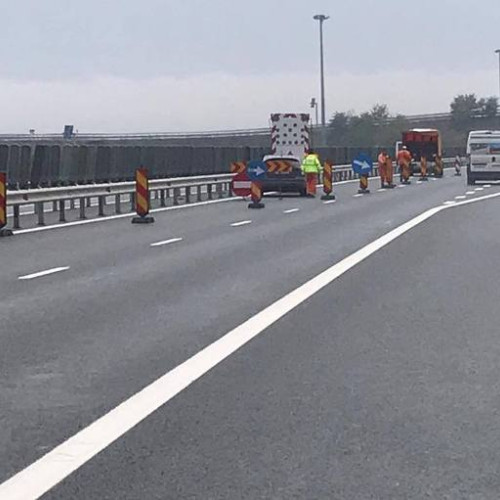 Restricții de circulație la Autostrada A1 Sebeș-Sibiu: Lucrări de reparații pe tronsoanele pe calea 2, până în 18 mai. Atenționări pentru șoferi