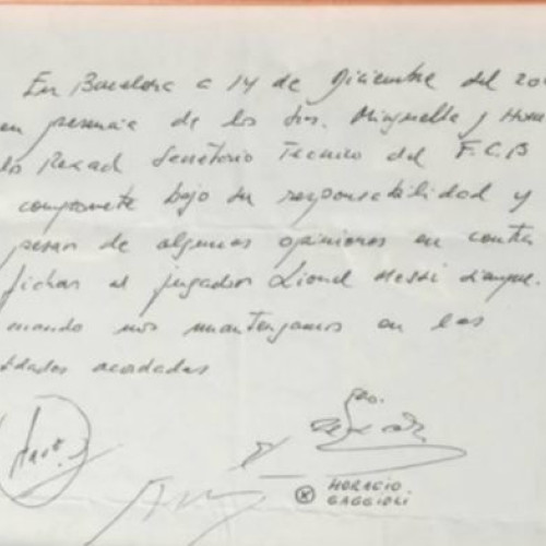 Şerveţelul cu care a fost semnat primul contract al lui Messi cu FC Barcelona, scos la licitaţie în Londra