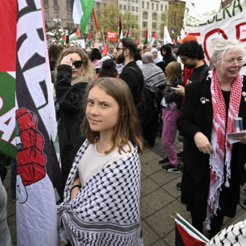 Proteste la Malmo, înainte de a doua semifinală Eurovision 2024. Greta Thunberg s-a alăturat miilor de demonstranți pro-palestinieni