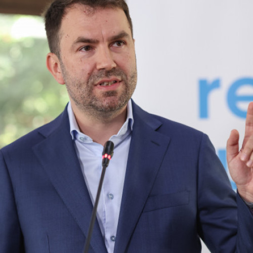 Cătălin Drulă, liderul USR, anunță că este candidatul natural al Alianței Dreapta Unită pentru Președinția României. O decizie va fi luată după alegerile din 9 iunie.