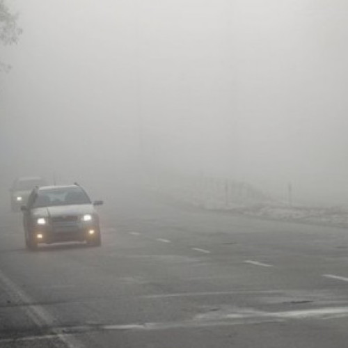 Avertizare cod galben de ceaţă densă în nouă judeţe vineri dimineaţa: până la ora 11:00 în mai multe oraşe, vizibilitate scăzută sub 50 de metri.