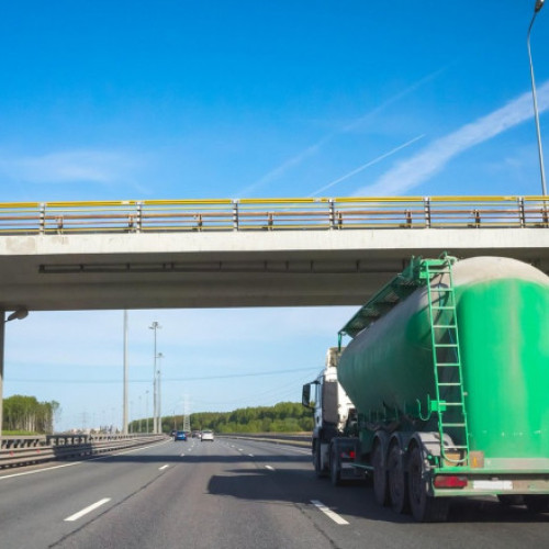 Șoferul român de TIR decedat în Belgia după incident tragic: capac de canal aruncat de pe un pod l-a rănit mortal