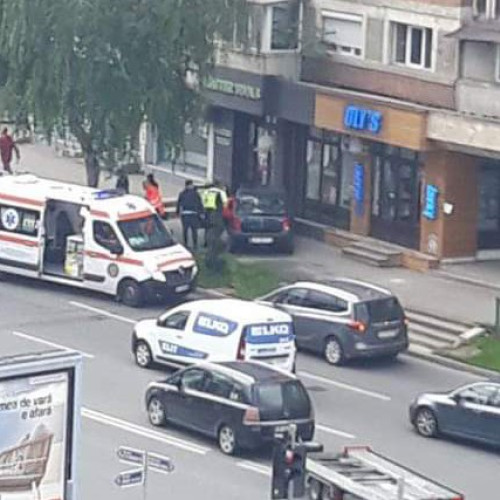 Panica în Pitești: Șoferul a pierdut controlul autoturismului și aproape a provocat o tragedie în centrul orașului!