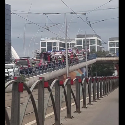 Un număr de 7 persoane au fost rănite în urma unui accident grav pe Podul Basarab din Capitală