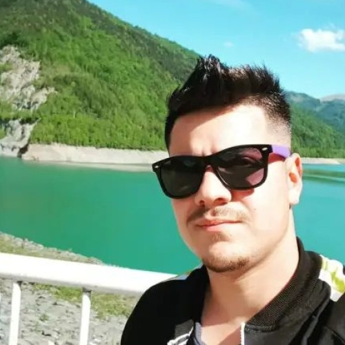 Tânărul Narcis, victimă în tragedia de la Davidești, pribeag printre îngeri
