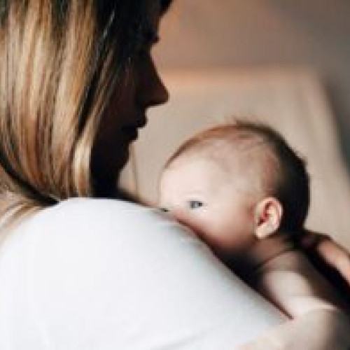 15.000 de lei de la stat pentru cuplurile care doresc să aibă copii. Partenerii străini pot primi ajutor pentru creșterea natalității în România