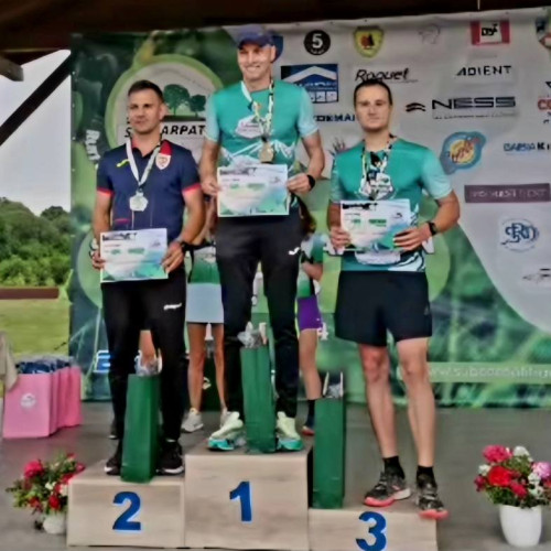 Jandarmul Ionuț Timofte, câștigătorul categoriei 30-39 de ani la competiția de alergare din munții Bucegi, Subcarpați Trail Run