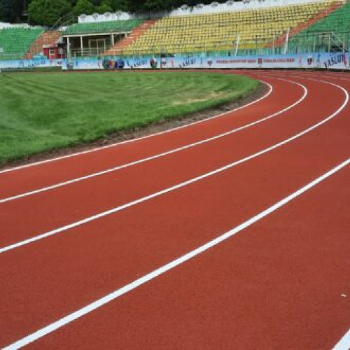 Pista de alergare de la Stadionul Municipal Vaslui, complet reabilitată și modernizată, a fost recepționată astăzi de către echipa primarului și viceprimarilor