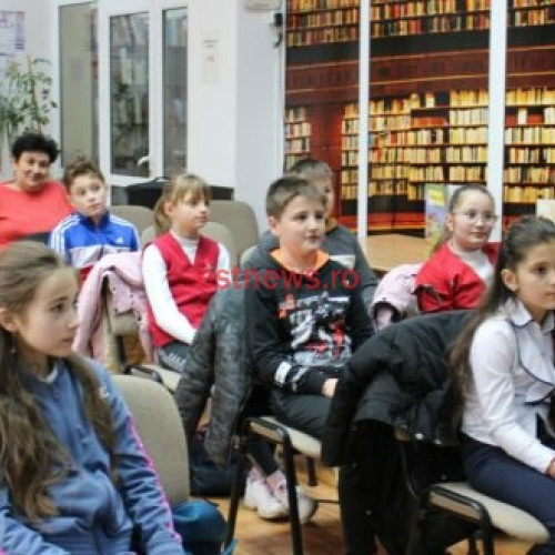 Elevii de la Școala Gimnazială „Mihai Eminescu” au serbat ziua de naștere a marelui scriitor Ion Creangă la Biblioteca Județeană "Nicolae Milescu Spătarul" Vaslui