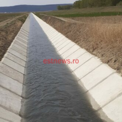 Fermierii din Vetrișoaia primesc infrastructură secundară de irigații