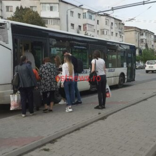 Stiri: Angajații de la Transurb Vaslui s-ar putea bucura de un procent de 6% de creștere a salariilor, datorită profitului înregistrat de societate