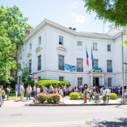 Eveniment de succes: Peste 3.000 de americani au participat la Ziua Porților Deschise a Ambasadei României din Washington