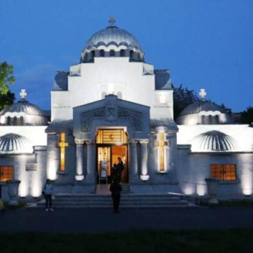 Sâmbătă, 18 Mai, Muzeul Vrancei vă așteaptă să participați la evenimentul anual "Noaptea Muzeelor", cu participare numerosă din partea publicului. Programul cuprinde orele 16.00 și 22.00 la Muzeul Unirii, Galeriile de Artă, Mausoleul Eroilor Focșani, Mausoleul Eroilor din Mărășești și Muzeul Orășenesc Adjud.