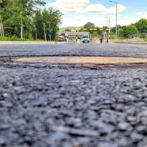 Montarea de Capace de Canal la Aceeași Nivel cu Asfaltul, o Soluție Inovativă Împotriva Deranjului la Sibiu