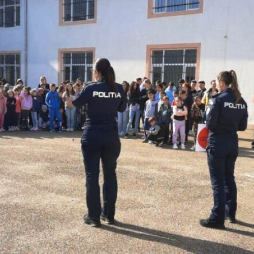 Inspectoratul de Poliție Județean Vrancea lansează campanie pentru prevenirea violenței în școli în cadrul "Săptămâna Școlă în Siguranță" - activități și parteneriate pentru siguranța elevilor