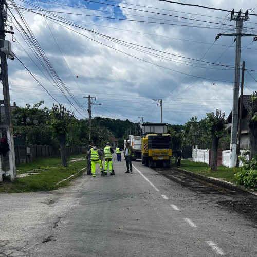 Lucrările de refacere a DJ 712 Pucioasa - Târgoviște demarate cu succes