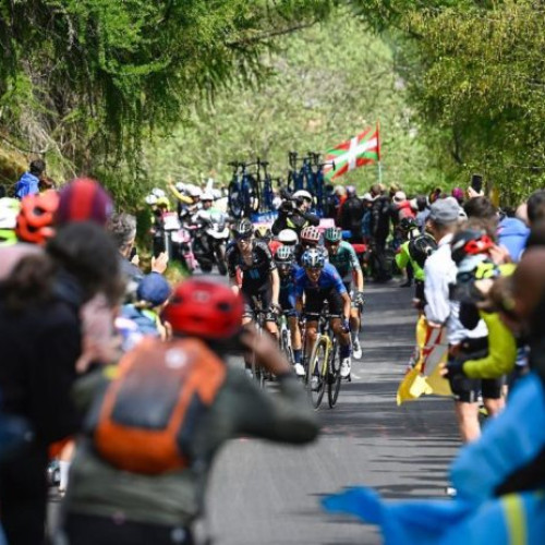 Traseul Etapei a 16-a a Turului Italiei, modificat din cauza riscului unor avalanşe