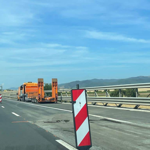 Restrictii de circulatie pe autostrazi din Romania. Zone afectate si motivele. Lucrari de reparații necesare pentru siguranța traficului rutier.