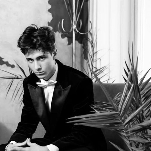 Tânărul Pianist Leonard Buta vorbește despre muzică și drumul său artistic la #GRAFITTI pe radiomures.ro