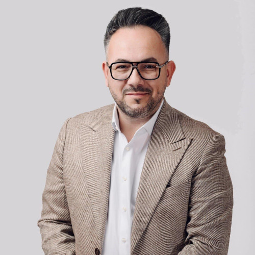 Deputatul Alin Ignat (PNL Alba) acuză pesediștii din Alba de zero realizări la București.