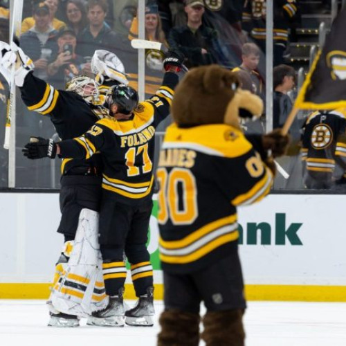 NHL - Boston Bruins înving victorios în Florida pentru a evita eliminarea din play-off