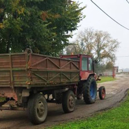 Șofer depistat sub influența alcoolului, conducând utilaj agricol, în Bolovani: Bărbatul de 45 de ani, investigat de poliție pentru încălcarea legii