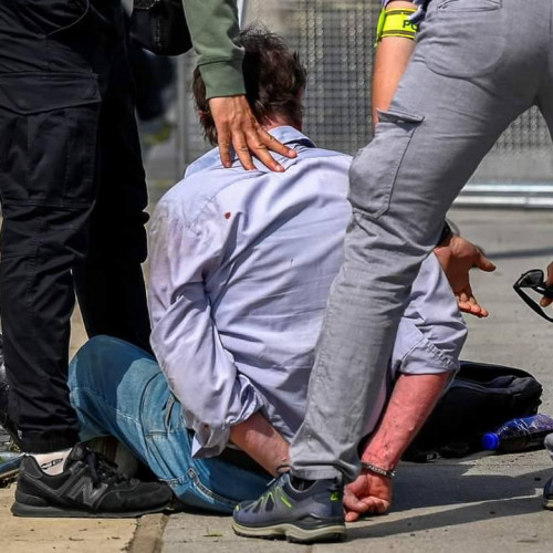 Premierul Slovaciei, împușcat într-o încercare de asasinat, se află în stare critică, suspectul reținut