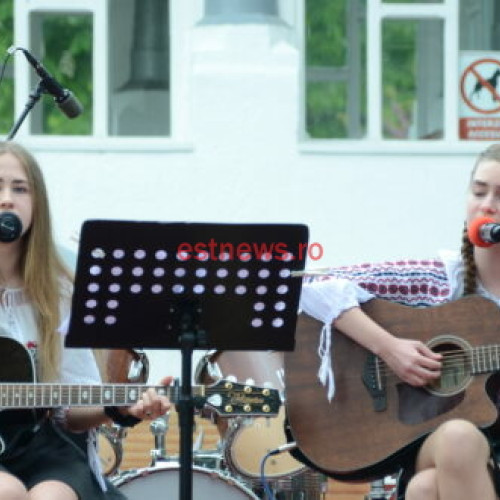 Festivalul "Mai cu FOLK" din Parcul Copou adună peste 120 de concurenți din zona Vaslui și Republica Moldova, printre care și renumitul Alexandru Andrieș