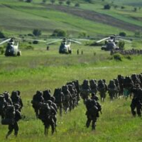 Exercițiul de desant aerian de la Baza NATO Cincu, cel mai mare din România, continuă cu participarea a 13.000 de soldați din 17 țări