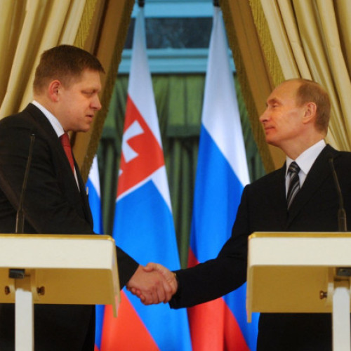 Rusia condamnă cu fermitate tentativa de asasinat asupra lui Fico. Putin: "Cunosc pe Robert ca un om curajos și hotărât.