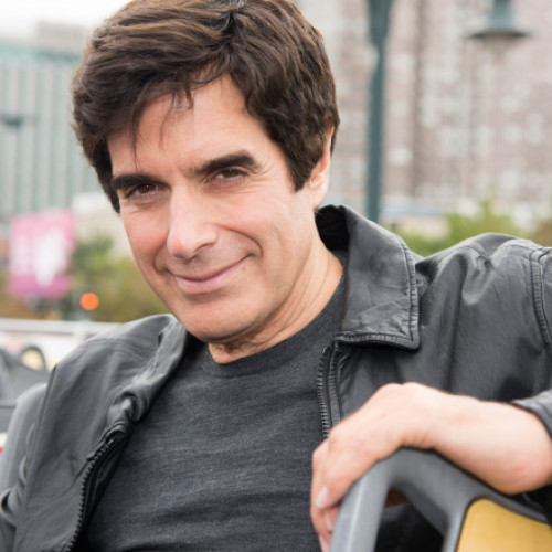 Iluzionistul celebru David Copperfield acuzat de violenţă sexuală de mai multe femei, printre care si minore