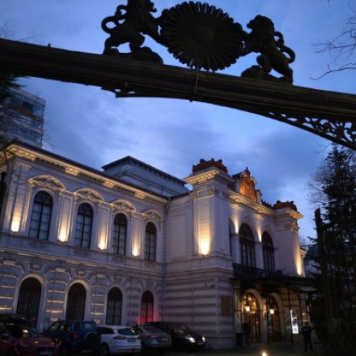 Premierul Ciolacu discută salarizarea la muzeele din ţară şi asigură că Noaptea Muzeelor va avea loc în mod normal