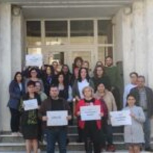 Salariatii de la Agentia Judeteana pentru Protectia Mediului (APM) Brasov s-au alaturat astazi, 16 mai, protestelor desfasurate de alte institutii județene de mediu in timpul orelor 10.00 - 12.00 pentru a cere rezolvarea inechitatilor salariale.