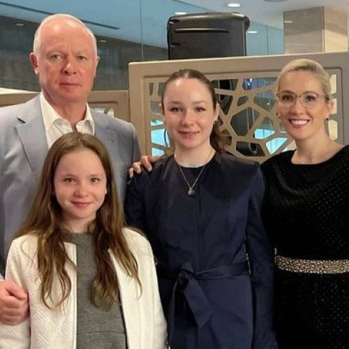 Ioana Ramona Bruynseels, candidat AUR la Primăria Sectorului 1, vorbește despre importanța familiei cu ocazia Zilei Internaționale a Familiei.