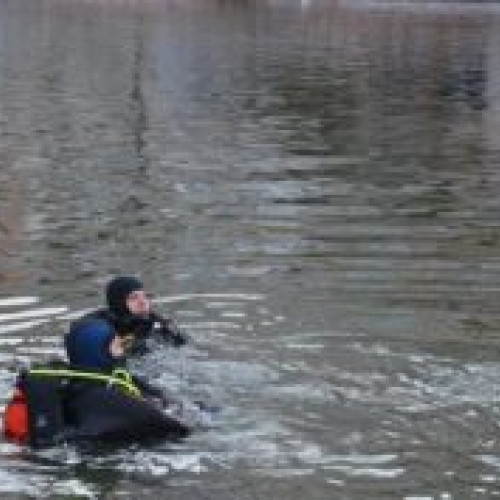 O persoană a fost salvată din râul Olt în această dimineață