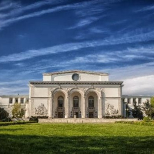 Peste 10.000 de copii si adulti asteptati la Festivalul Elevilor K-Zilla, organizat de Ziua Copilului la Opera Nationala in Bucuresti