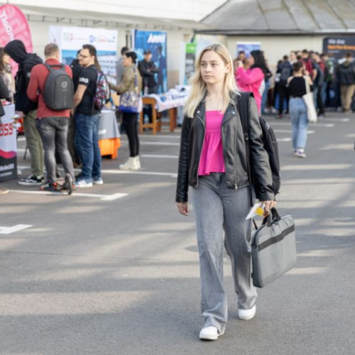 Studenții UMFST din Mureș fac primul pas către cariera lor în cadrul evenimentului "Față în față cu angajatorii" organizat de universitate