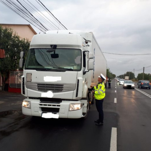 Șofer de tir, prins băut la volan în Dumbrăveni, are o alcoolemie de 1,31 mg/l. IPJ Vrancea investighează cazul.