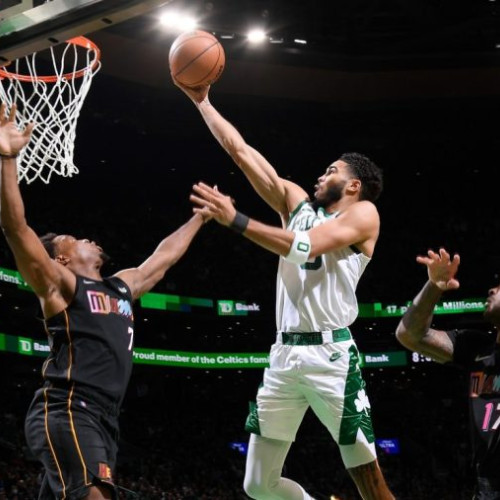 Boston Celtics S-a Calificat în Finala Conferinţei de Est după Ce a Surclasat-o pe Cleveland Cavaliers cu 113-98